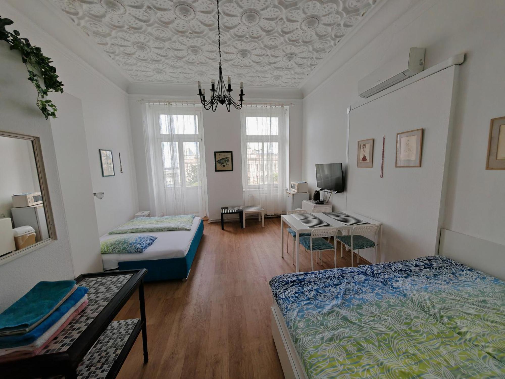 Apartments Katarina Praha Bagian luar foto