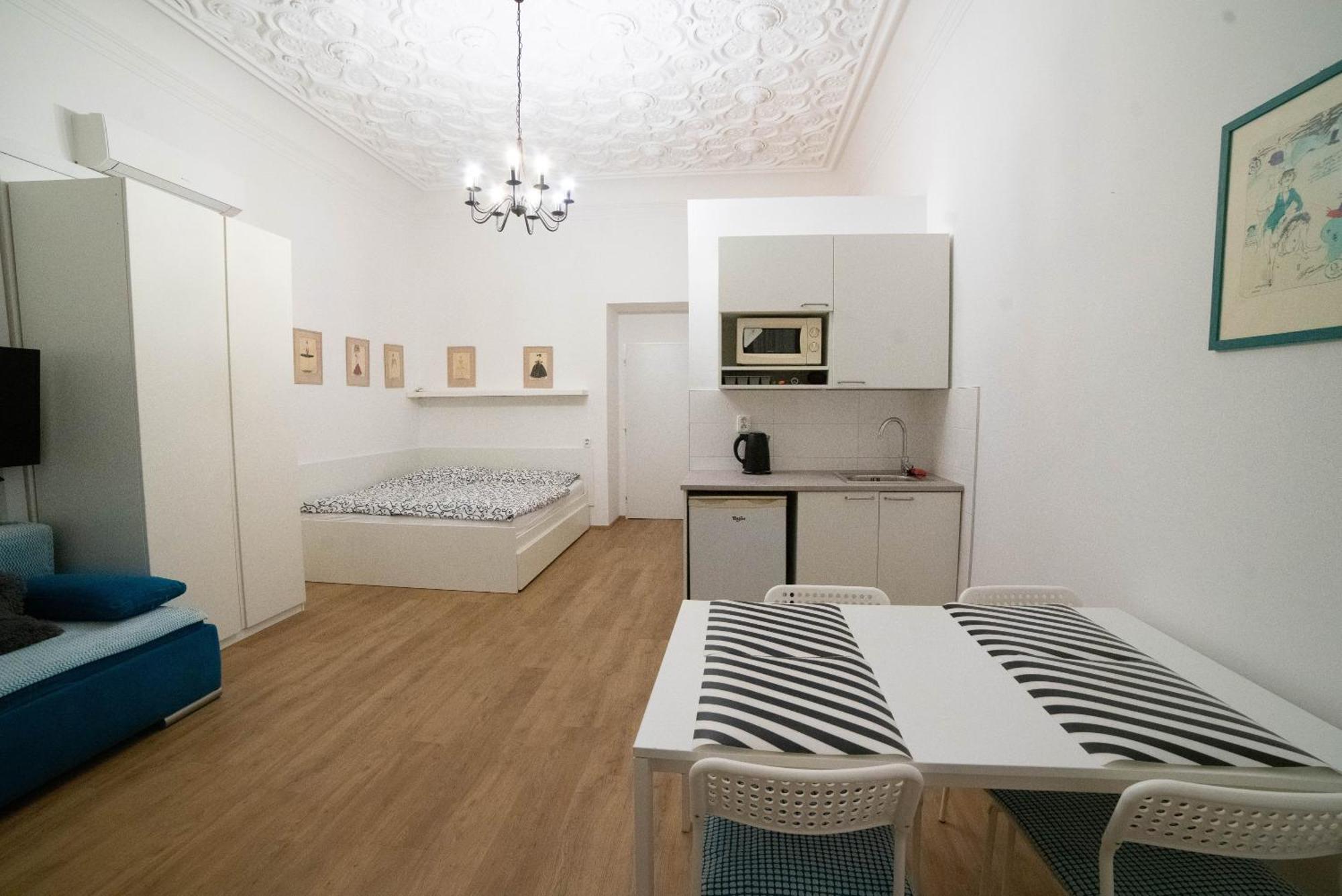 Apartments Katarina Praha Bagian luar foto