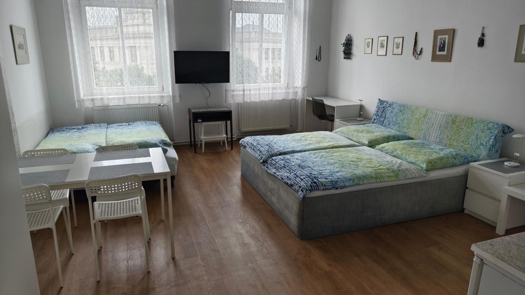 Apartments Katarina Praha Bagian luar foto